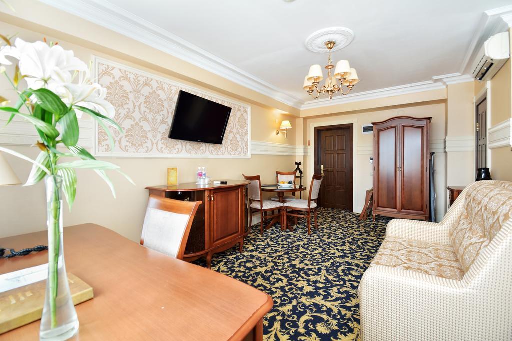 Zvezda Hotel Irkutsk Room photo